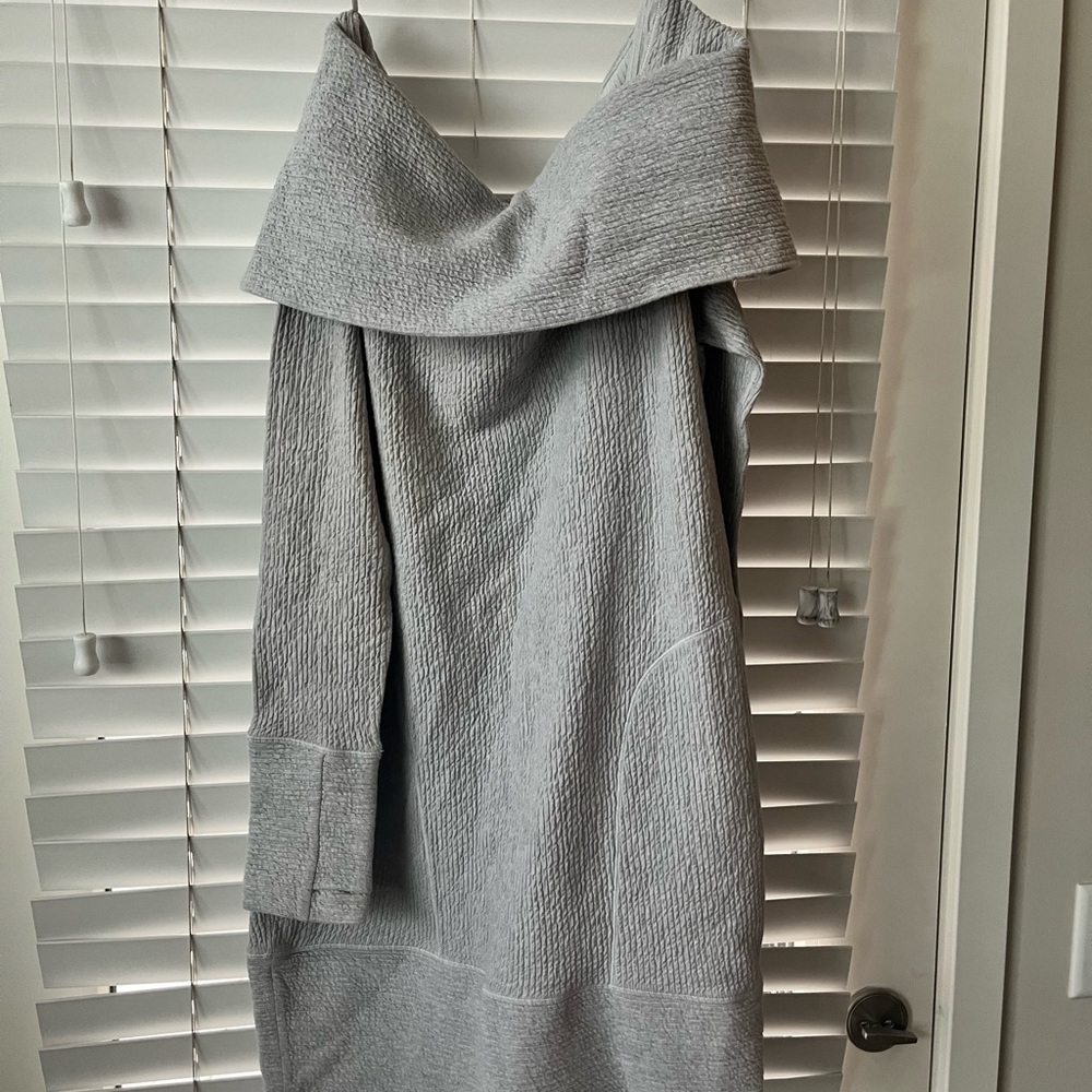 Lululemon Athletica Light Gray Textured Fabric